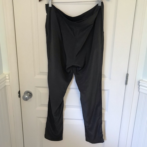 HOUSE OF HARLOW 1960 SILK HARLEM PANT GREY - Picture 6 of 7